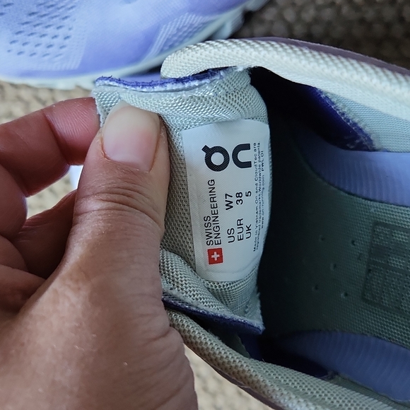 On Cloud X sneakers - Picture 8 of 9